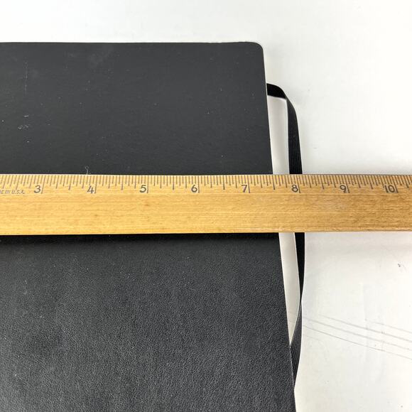 Moleskine Classic Notebook Soft Cover XL 7.5in x 9.75in Plain Blank - Picture 5 of 6